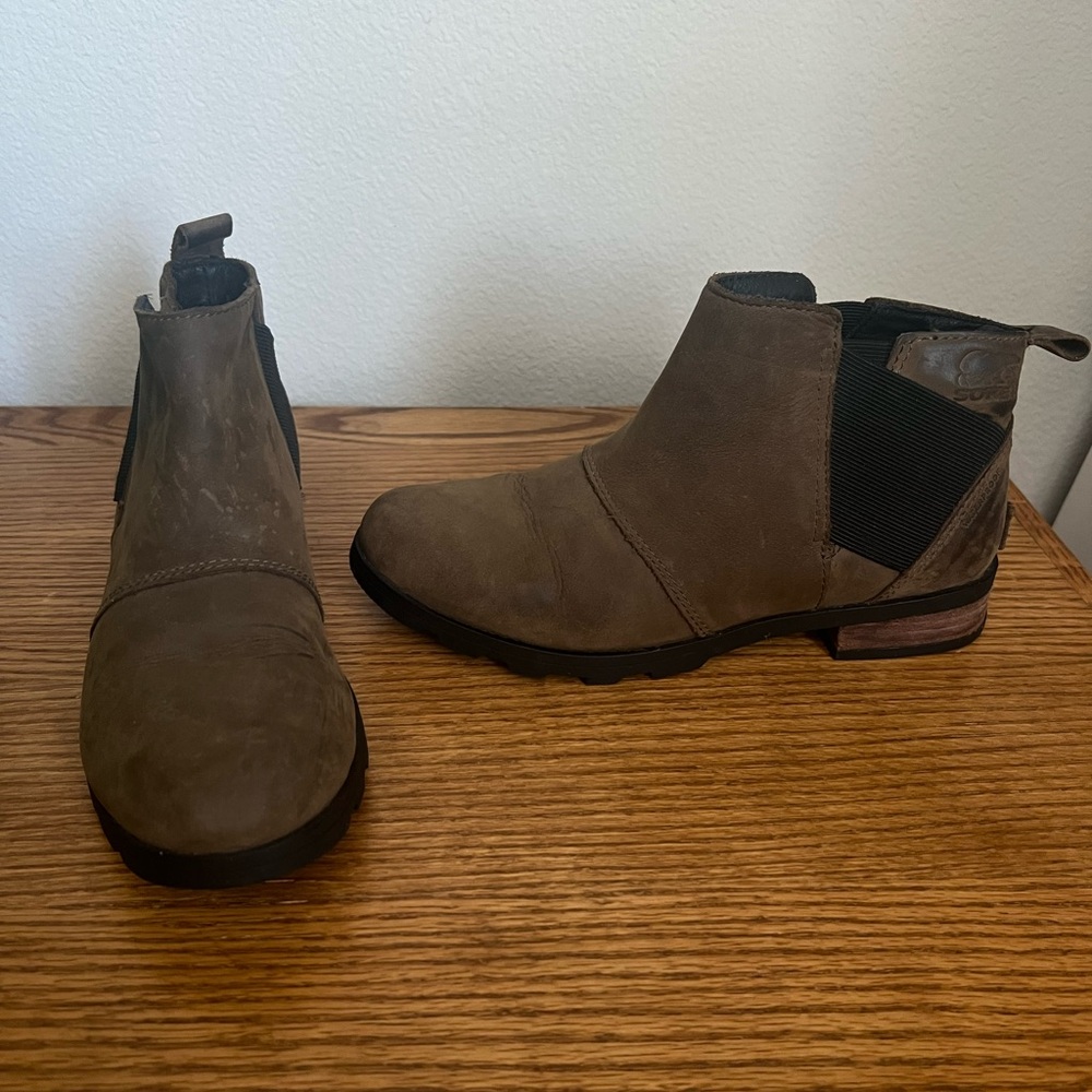 SOREL EMELIE™ III WOMEN'S WATERPROOF CHELSEA BOOTIE
